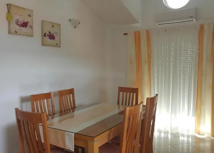 Tonci And Iris Primošten