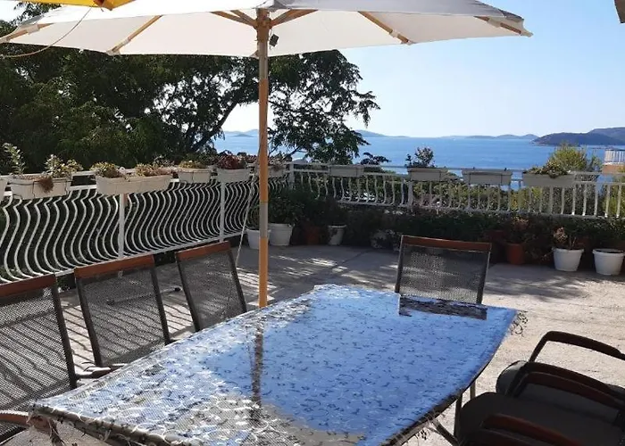 Tonci And Iris Appartement